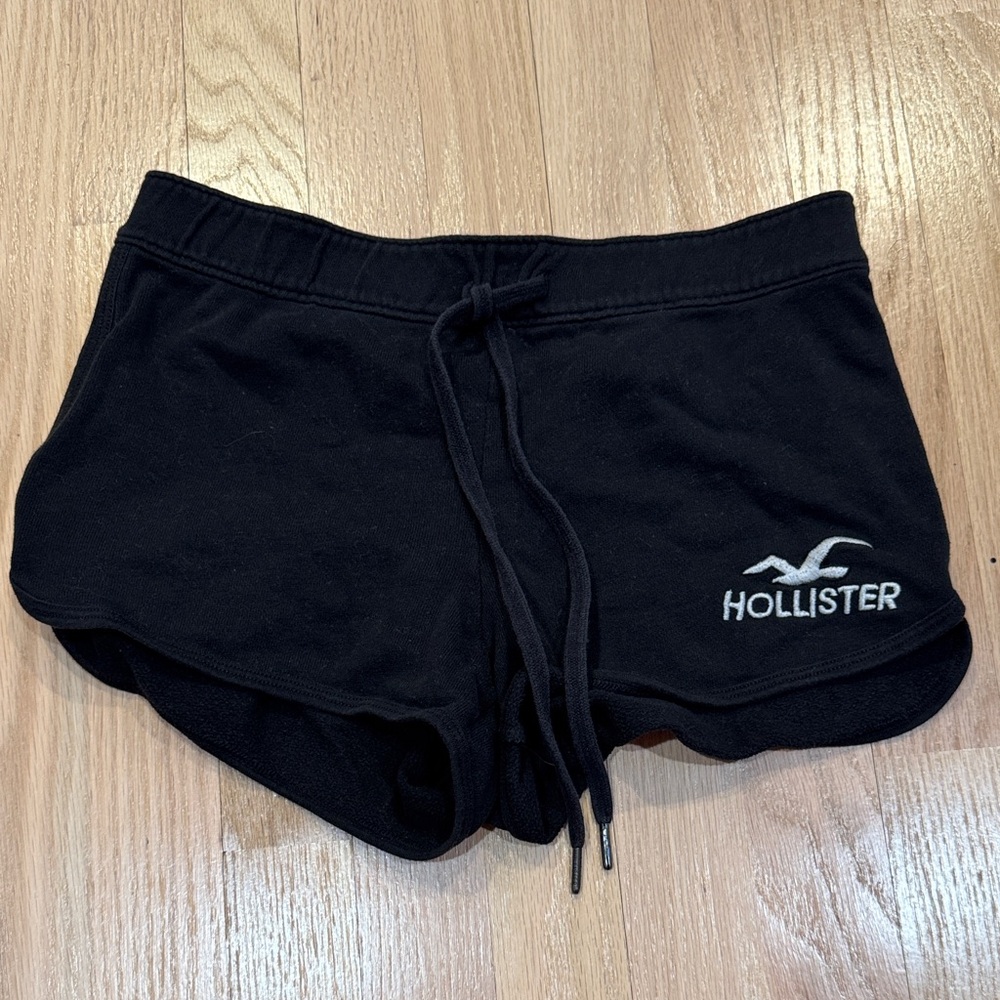 Hollister Women's Black Athletic Shorts